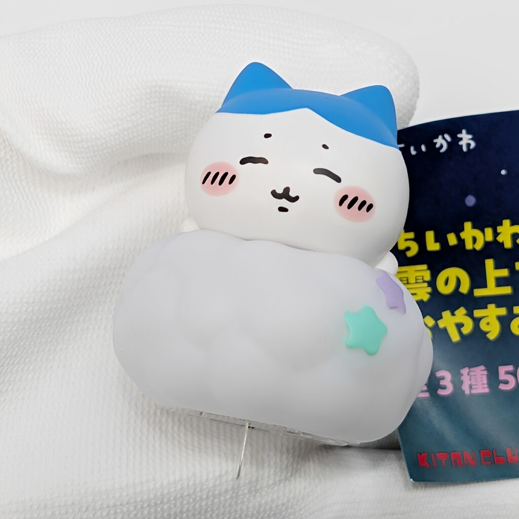 商品名 : ちいかわ 雲の上でおやすみライト